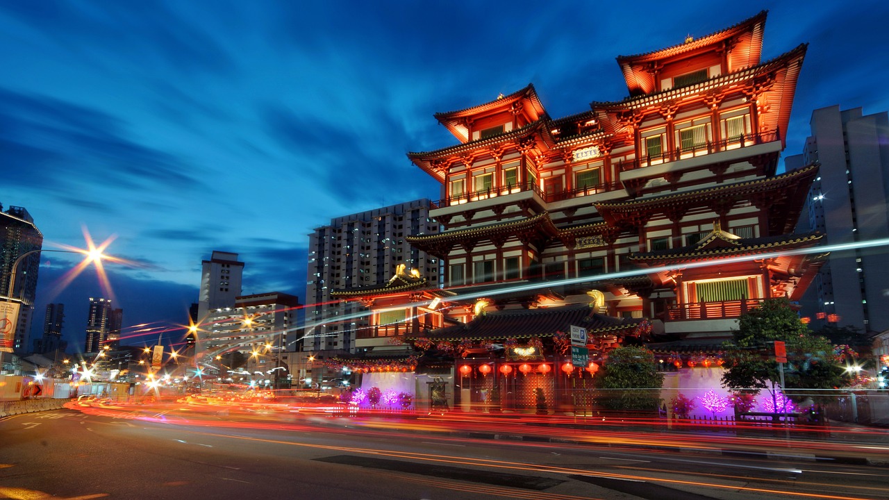 Buddha tooth relic temple, Singapore, Chinatown